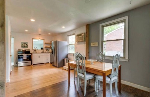 Franklin Apartment | Central Franklin Duplex w/Walkable Coffee Spots