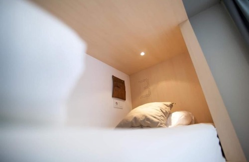Sol Bed & Breakfast | Central Guest House! BIG GROUPS WELCOME!