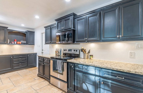West San Antonio House | Central Home w/Hot Tub, Pets OK, Loft & Garage