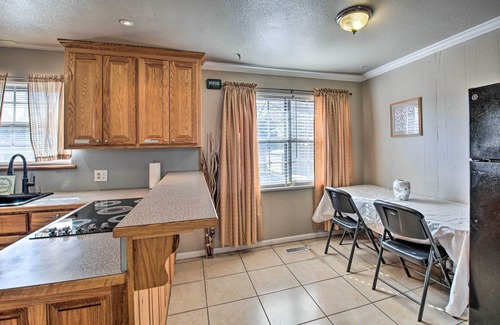 Piney House | Central Hot Springs Family Home w/Deck!