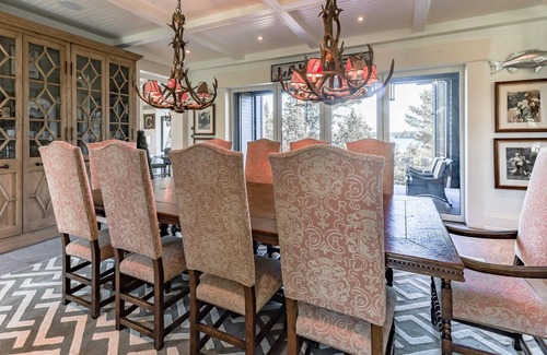 Muskoka Lakes Villa | Central Lake Joe! Ultra Chic! 7 Bdrm! Beach! 1400sqft Party Dock! Sauna!