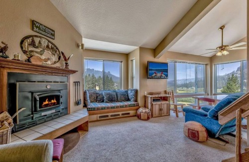 Kirkwood Apartment | Central Location, 1BR + Loft Condo | Nearby Lifts
