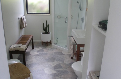 Lowburn Cottage | Central location, close to town amenities, sleeps 3 ,no pets, no children.