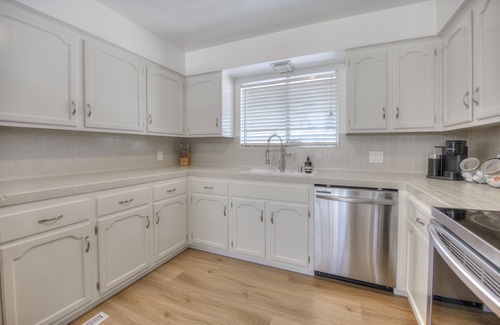 Raisin House | Central location - Fresno Home - 61 miles from Yosemite