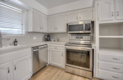 Raisin House | Central location - Fresno Home - 61 miles from Yosemite