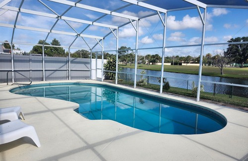 Indian Wells House | Central Location Lakeview Pool Villa near Disney