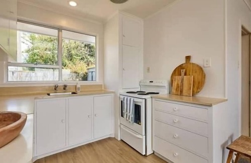 Kaikoura Apartment | Central Location | Mountain Views | Warm - KK5436, Central Location | Mountain Views | Sunny