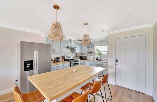 Harbour Heights House | Central Location Near I-75, PGD Airport & Downtown