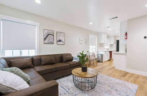 San Gabriel House | Central Location, SGV/626, 15-min to Downtown