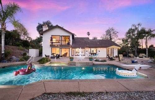 Kit Carson House | Central Location, Spectacular Views, Pool, Hottub