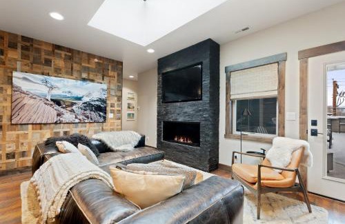 Whitefish House | Central Loft 303