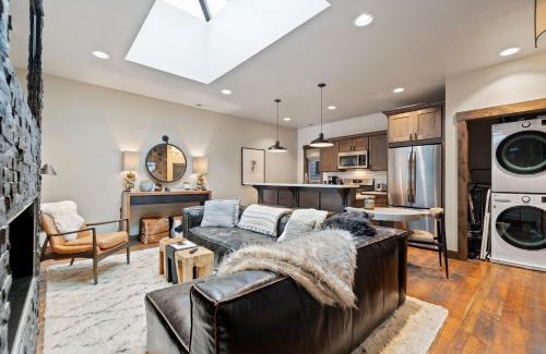 Whitefish House | Central Loft 303