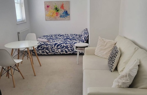 Fitzrovia Apartment | Central London Apt; Regents Park & Oxford Circus w/Public Transport Easy Access