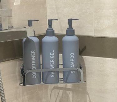 Luton Apartment | Central Luton Ground Floor Flat Sleeps 4