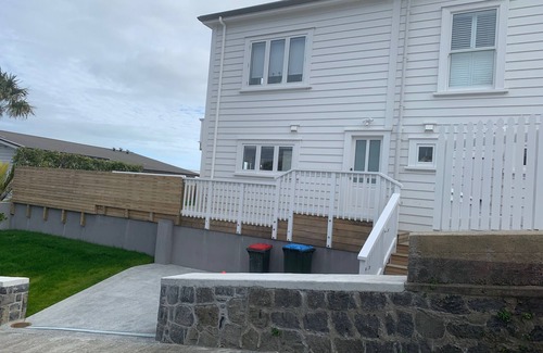 Grey Lynn Apartment | Central luxury Garden Flat - Grey Lynn