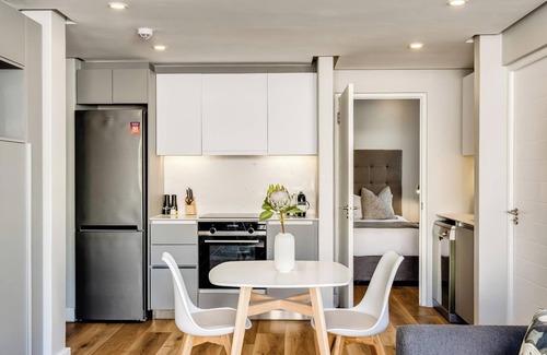 Bantry Bay Apartment | Central Minimalist 1bed by the Ocean The Bantry