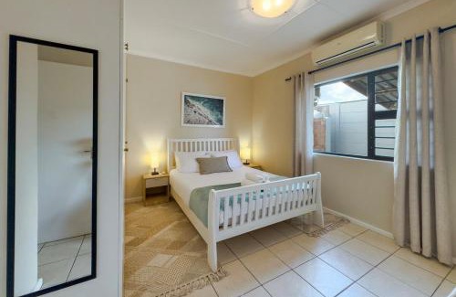 Velddrif Apartment | Central Modern 2 Bedroom - Bergrivier Hideaway