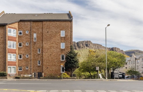 Pleasance Apartment | Central, Modern Apartment close to the Royal Mile with wonderful views