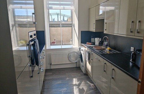 Central Aberdeen Apartment | Central & Modern - Private Terrace - Dog Friendly