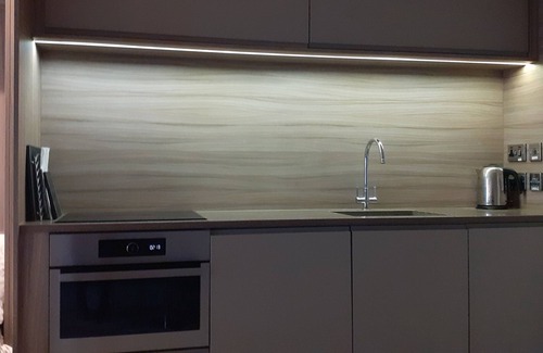 York House | Central Modern Studio. Parking Available