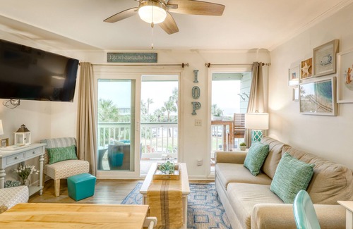 Isle of Palms Villa | Central, modern villa w/ beautiful ocean views & community pool and grills