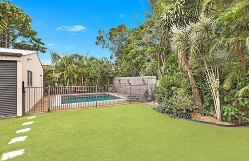 Minyama House | Central Mooloolaba Beach House with 1 bedroom unit attached. .