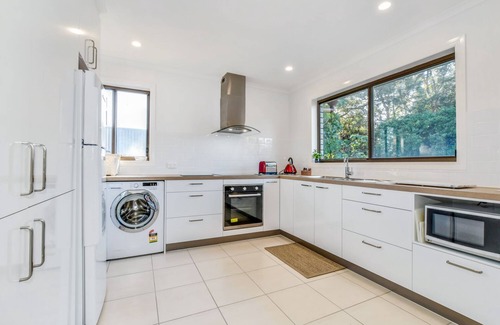 Mooloolaba Apartment | Central Mooloolaba Unit - Own Piece of Paradise