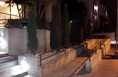 Tel Aviv Apartment | Central N/Doorman/Luxury Artist apt/parking/great location/super transportatio
