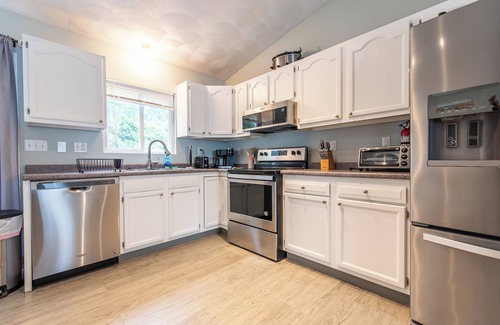 Saunderstown House | Central Narragansett Location to enjoy all RI destinations!