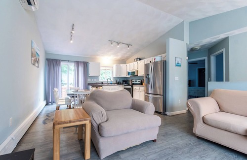 Saunderstown House | Central Narragansett Location to enjoy all RI destinations!