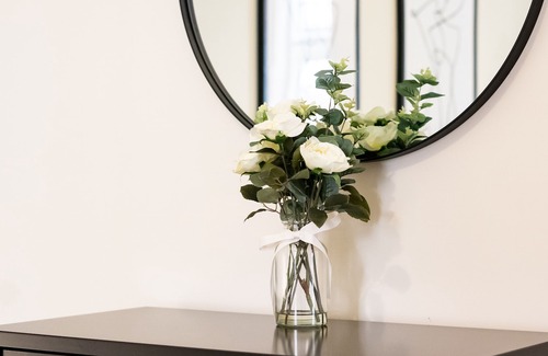 Shrewsbury Apartment | Central, Parking, Near train station, Castle view