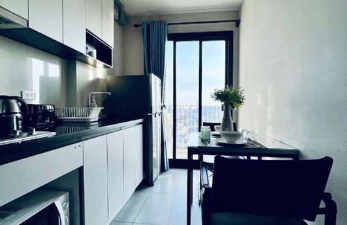 Pattaya Bay Condo | Central Pattaya Fully Equipped Condo Next to Beach