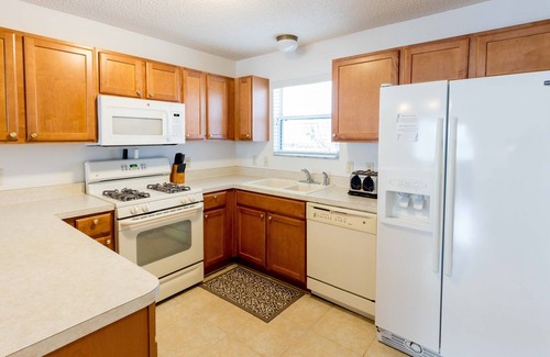 Duval House | Central retreat in the Villages