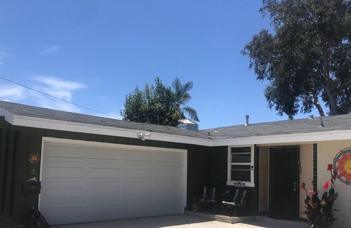 Clairemont House | Central San Diego 3b/2b house with yard. Pet friendly.