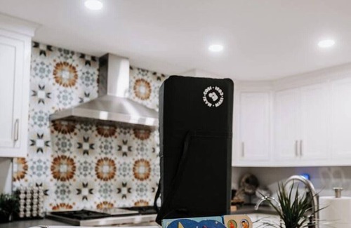 La Mesa House | Central SD Luxury Home+Casita, Pool BBQ Sleeps10