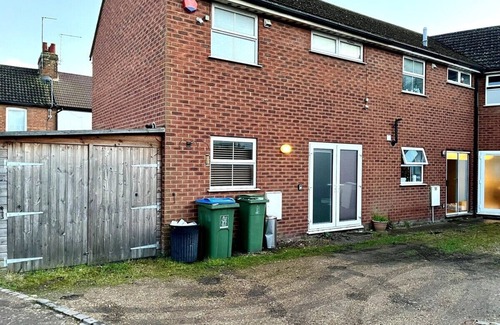 Aylesbury House | Central Semi - Detached Home with Private Parking!