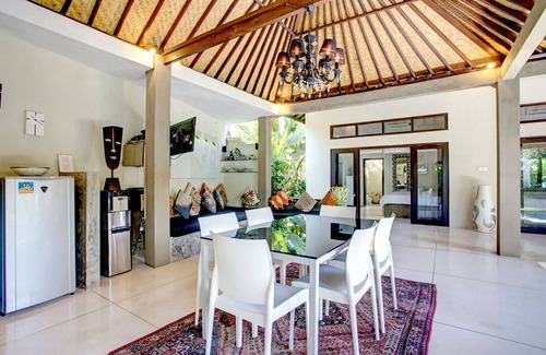 Sunset Road Villa | Central Seminyak, Peaceful contemporary 3 bedroom Villa