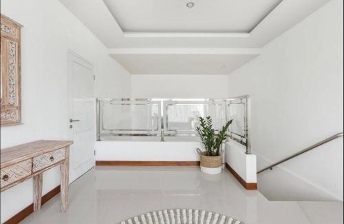 Central Seminyak Villa | Central Seminyak Private 3 Bedroom Villa Roshi