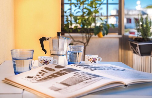 Sorrento Condo | Central Sorrento Top Floor 2BR Flat recently renovated