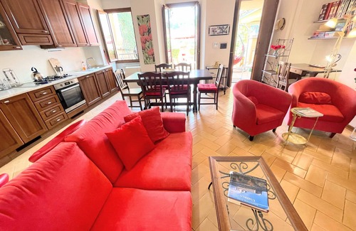 Spoleto Apartment | Central Spoleto apartment with large sunny terrace with views