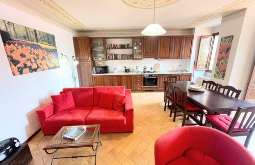 Spoleto Apartment | Central Spoleto apartment with large sunny terrace with views