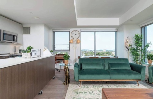 Central Square Apartment | Central Square 3BR Condo with Downtown View, Gym and Parking! 8 Sleeps