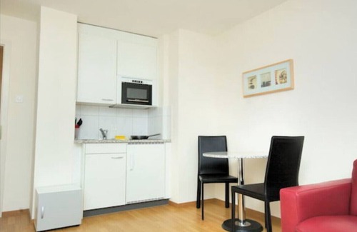 District 6 Apartment | Central Studio - Crown 28