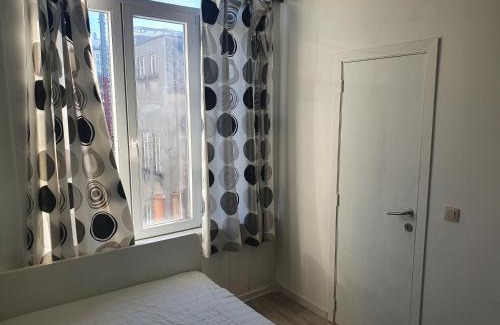 Quartier Midi-Lemonnier - Zuid-Lemonnierwijk Apartment | central studio for 2