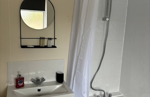 Swindon Apartment | Central Swindon - 1 bed apart, modern free parking