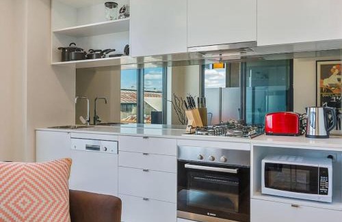 Brunswick Apartment | Central Sydney Rd Brunswick Train Tram Parking Wifi