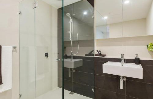 Brunswick Apartment | Central Sydney Rd Brunswick Train Tram Parking Wifi