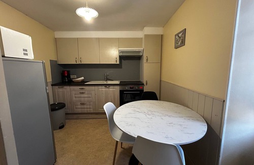 La Roche-Posay Apartment | Central T2 in La Roche-Posay, 4 ppl, WIFI, near Spa