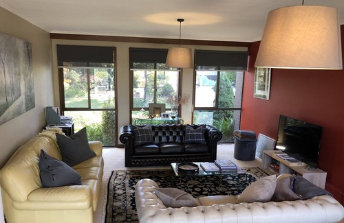 Calare House | Central to Orange, PLC, Duntryleague, a comfortable and warm retreat.