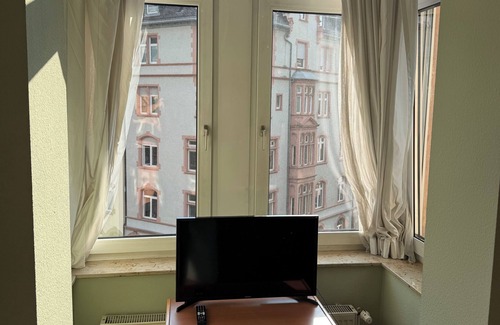 Altstadt Apartment | Central View Cozy Apartment Frankfurt neorenaissance